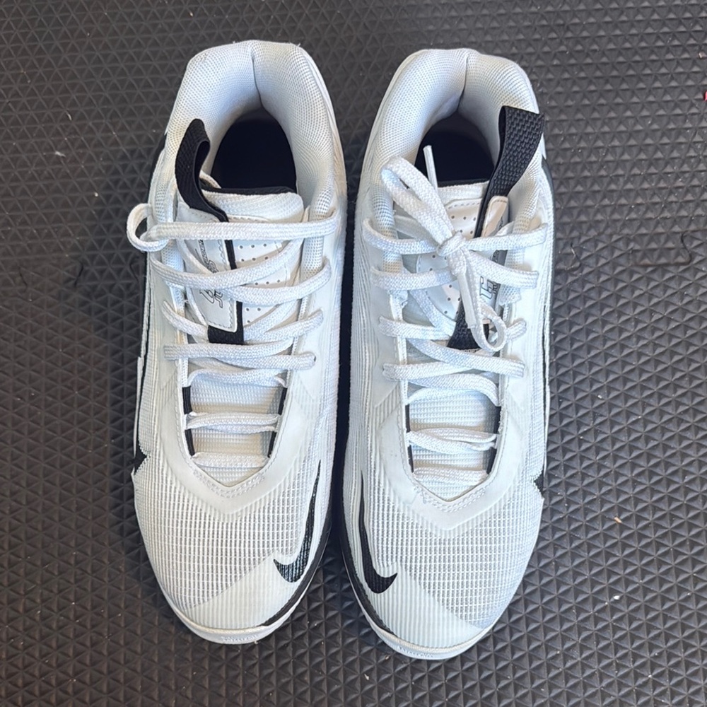 Basketball nike shoes for boys